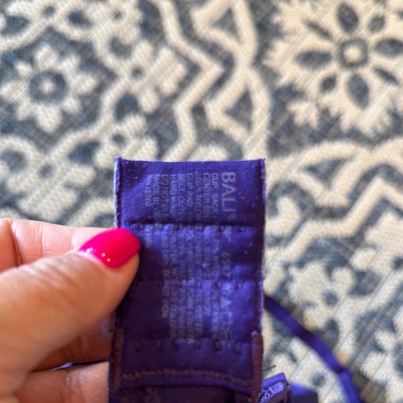 Bali Purple Satin Underwire Bra. Size 38C.  Worn several times. - Picture 15 of 15